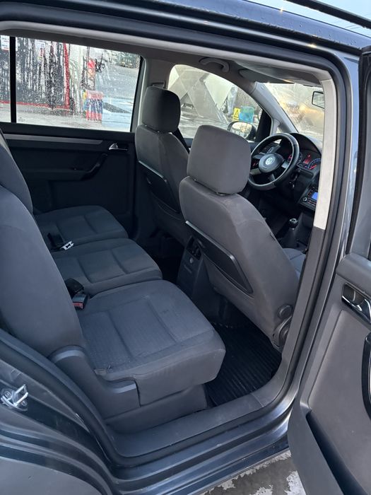 TOURAN 1.9 TDI 2006 7 Locuri
