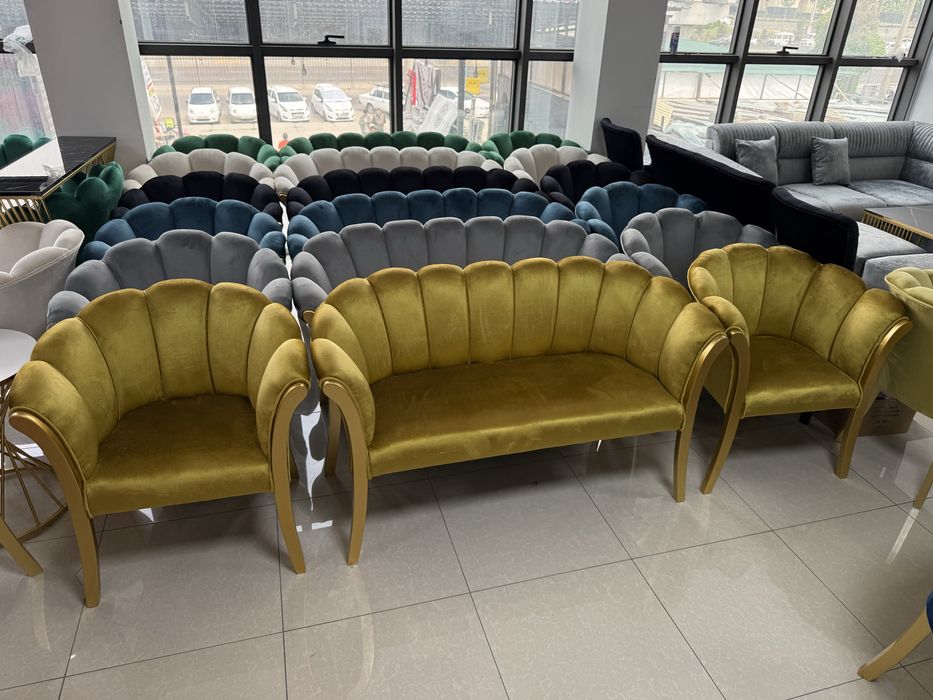 Ором в зал ожидания в любом количестве и в любой расцветки