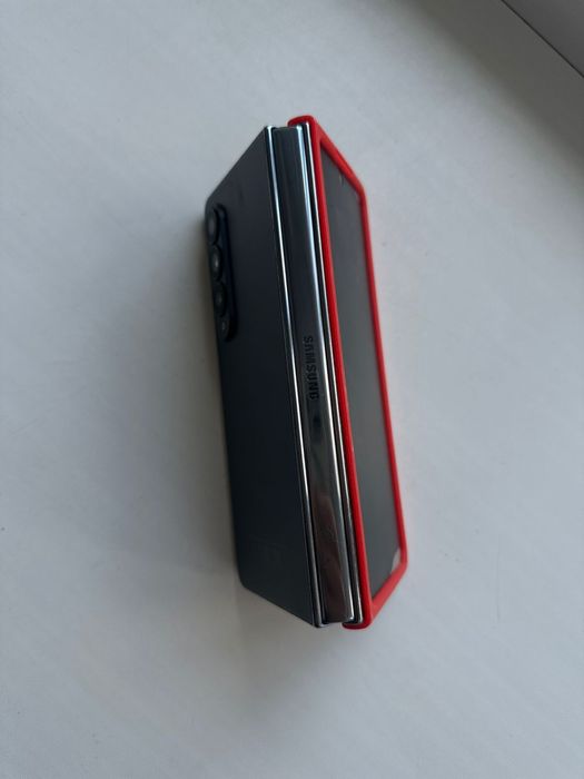 Samsung Z fold 4