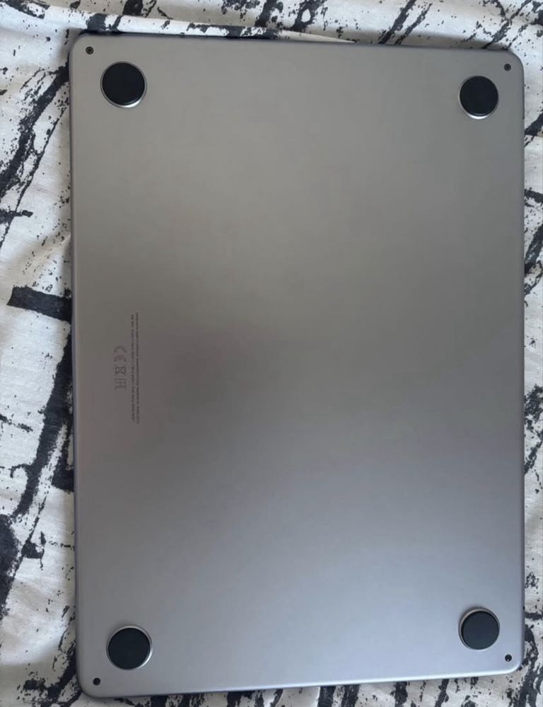 Macbook M3 + Magic Mouse + Hub Usb-c