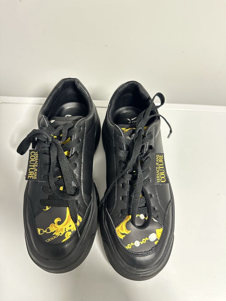 Сникърси Versace