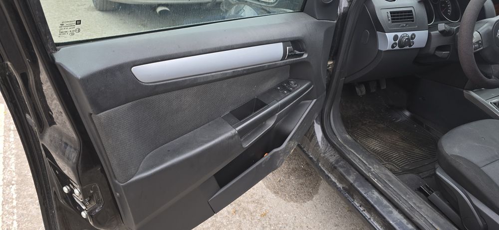 Opel Astra H на части 1.7 101 коня