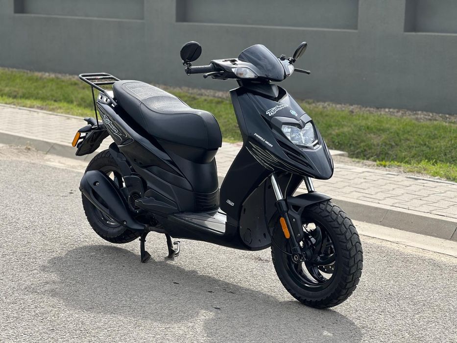 Piaggio New Typhoon 125 ; 2012 se conduce cu B-ul