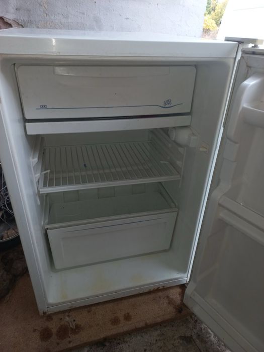 Продавам Хладилник