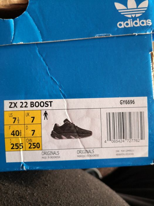 Маратонки Adidas original ZX 22 N	40,2/3