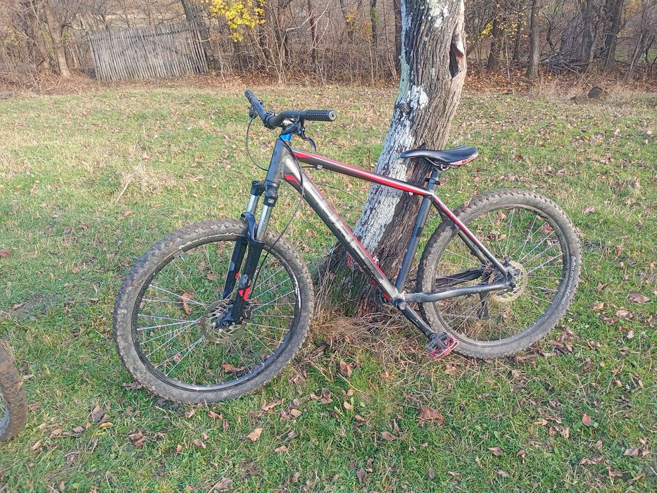 Se vinde bicicleta cube sau la schimb