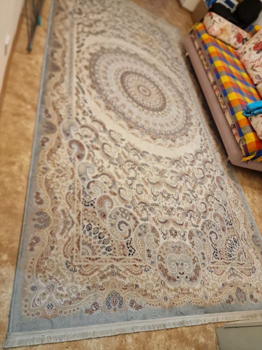 Продается  ковер в хорошем состоянии