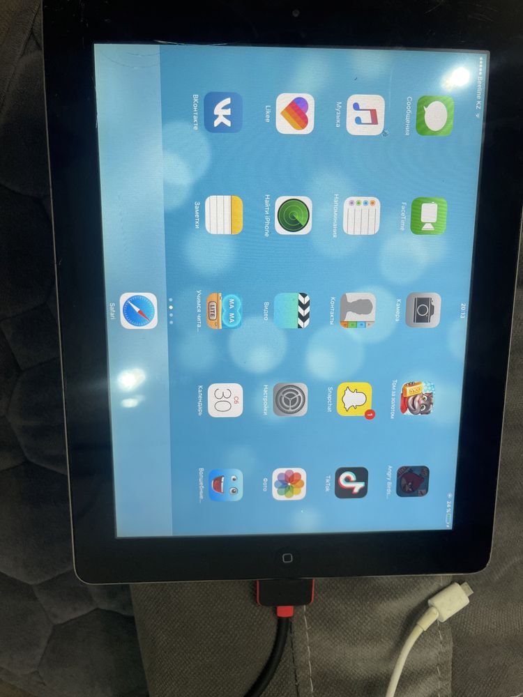 Ipad 64 ГБ, есть скол