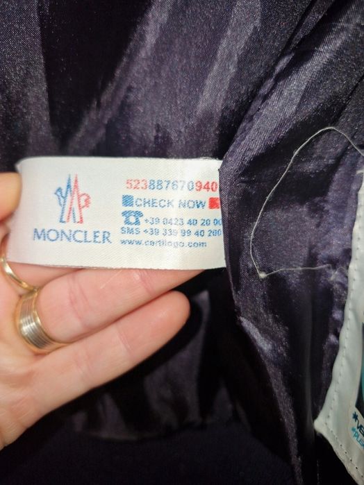 Geaca lucioasă Moncler
