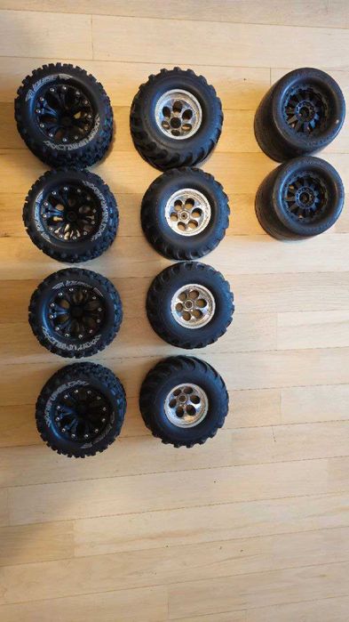 Гуми Monster 1/10 Louise Proline 12mm hex