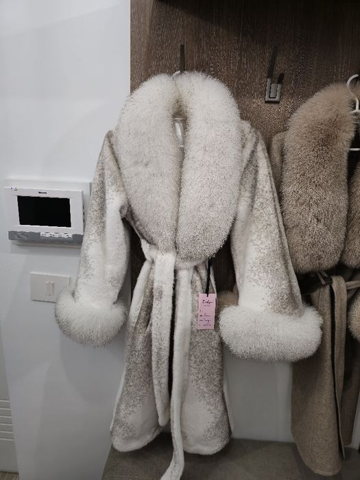 Haina de blana alcantara și vulpe naturala polară