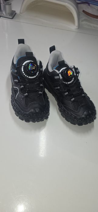 Продам красовки 29размер