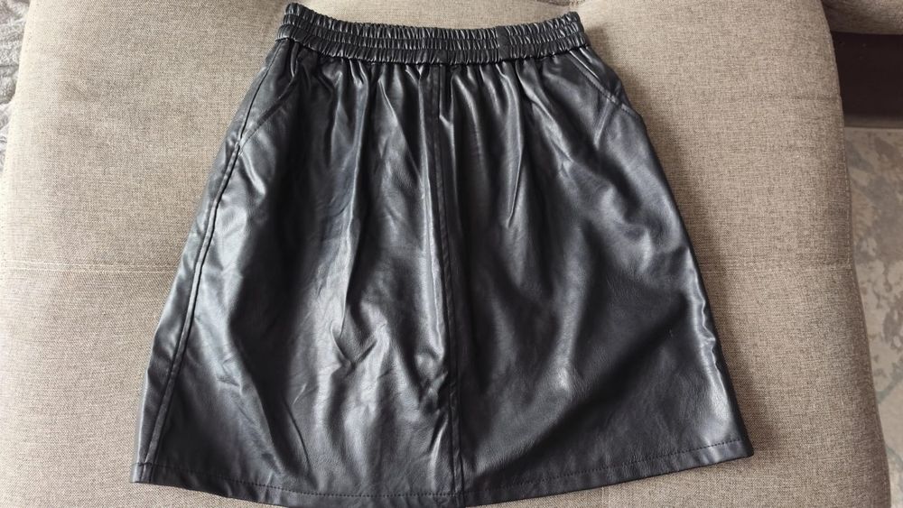 Продам юбку под кожу новая