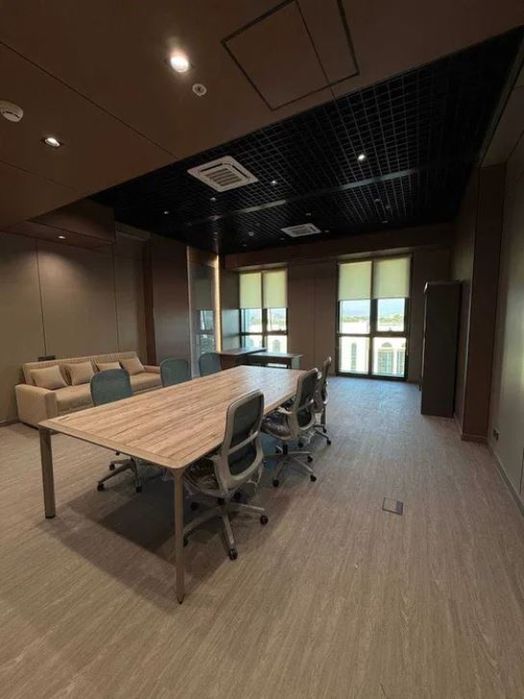 Сдается офис на Ц-1, Садыка Азимова, 405 м²