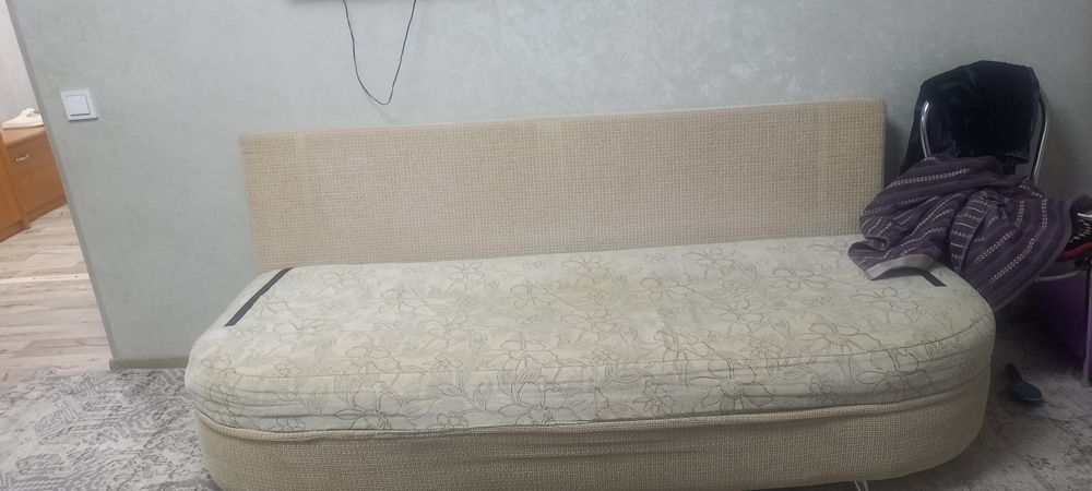 Отдам даром диван