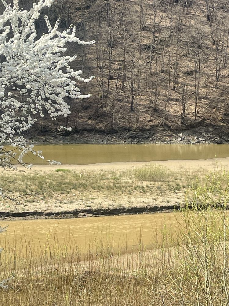 Vand fundatie casa -teren Lacul Cincis -Hunedoara