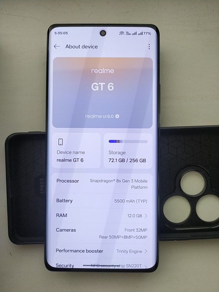 Realme GT6 в идеальном состоянии