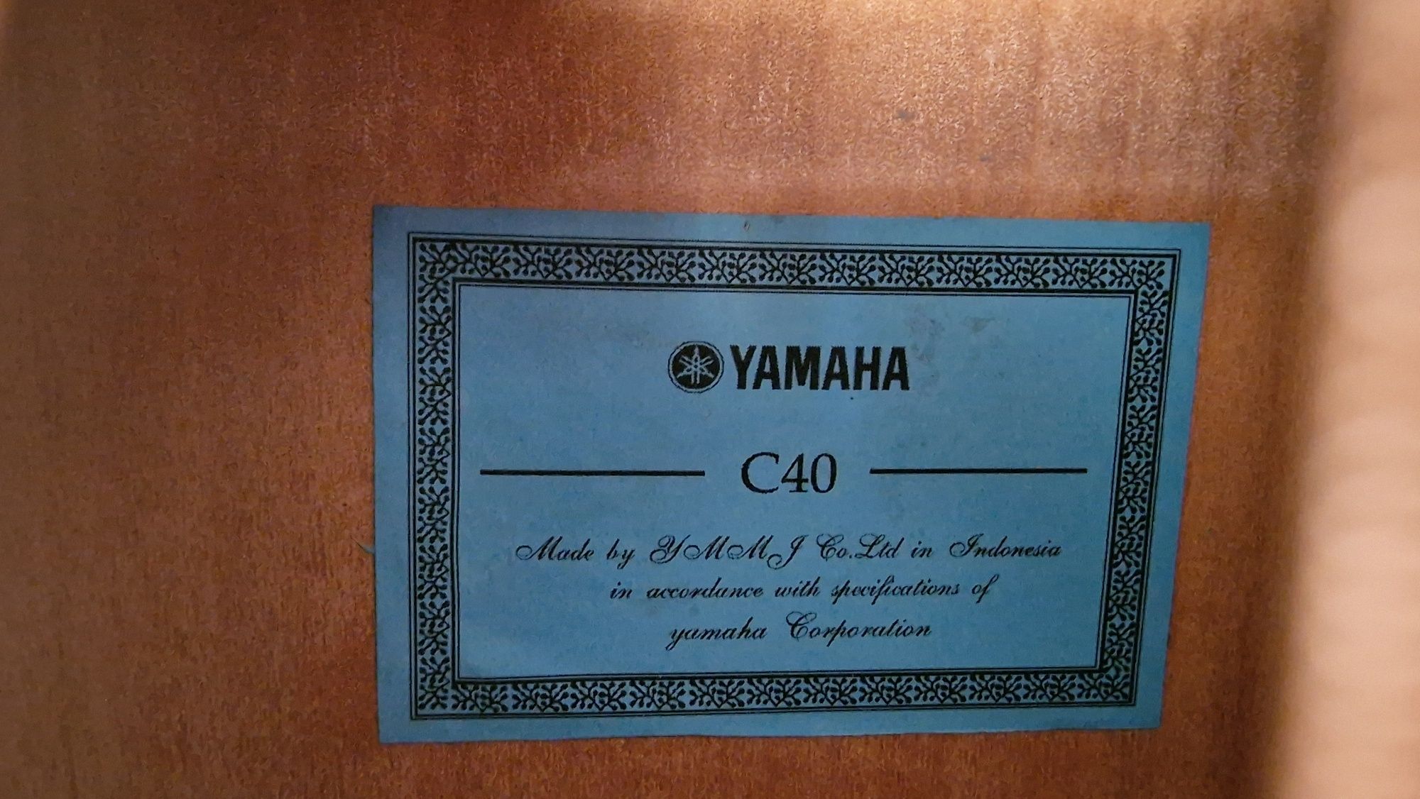 Акустическая гитара Yamaha c 40