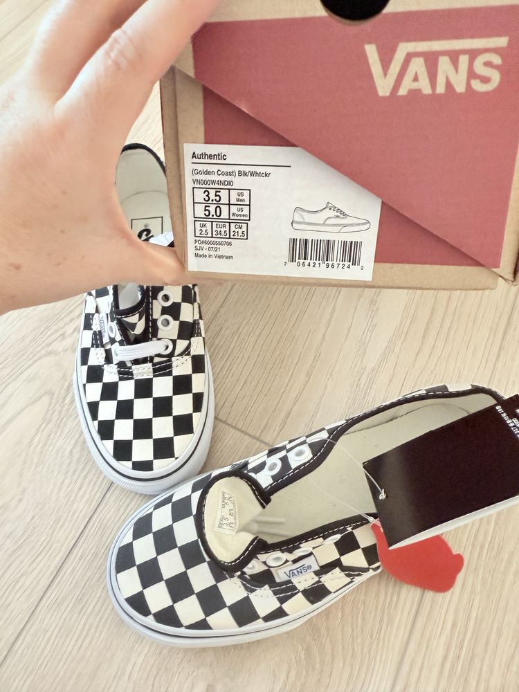 adidasi Vans 34,5 noi