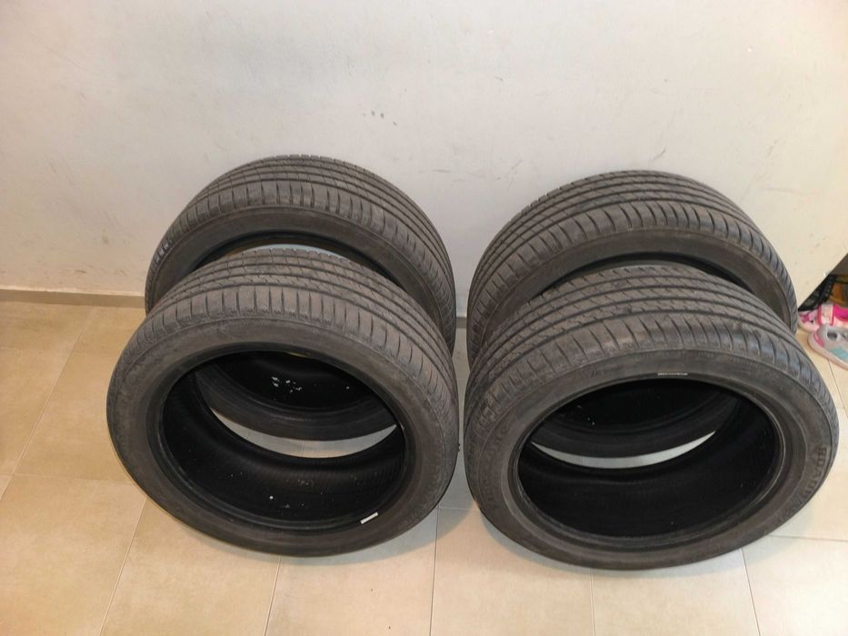 Летни гуми Firestone Roadster 225/45 R17 ДОТ 03/23 като нови