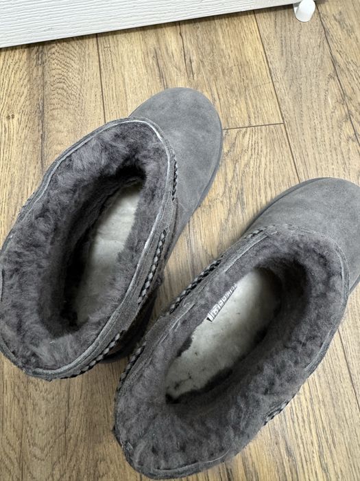 Обувки UGG оригинални нови