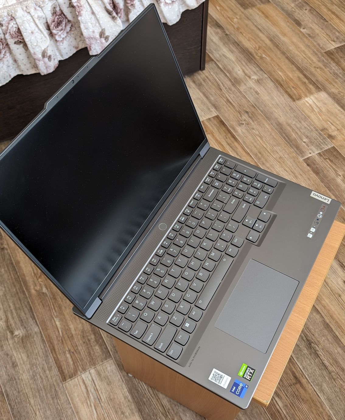 Продам мощный игровой ноутбук Lenovo LEGION 7 - 16"