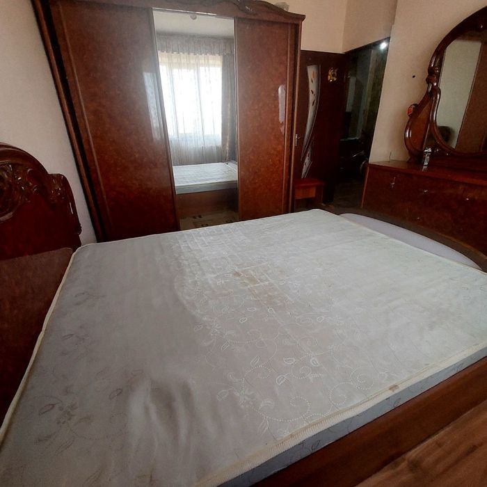 Продаётся 2 комнатная квартира переделанная в 3-х 77 серия