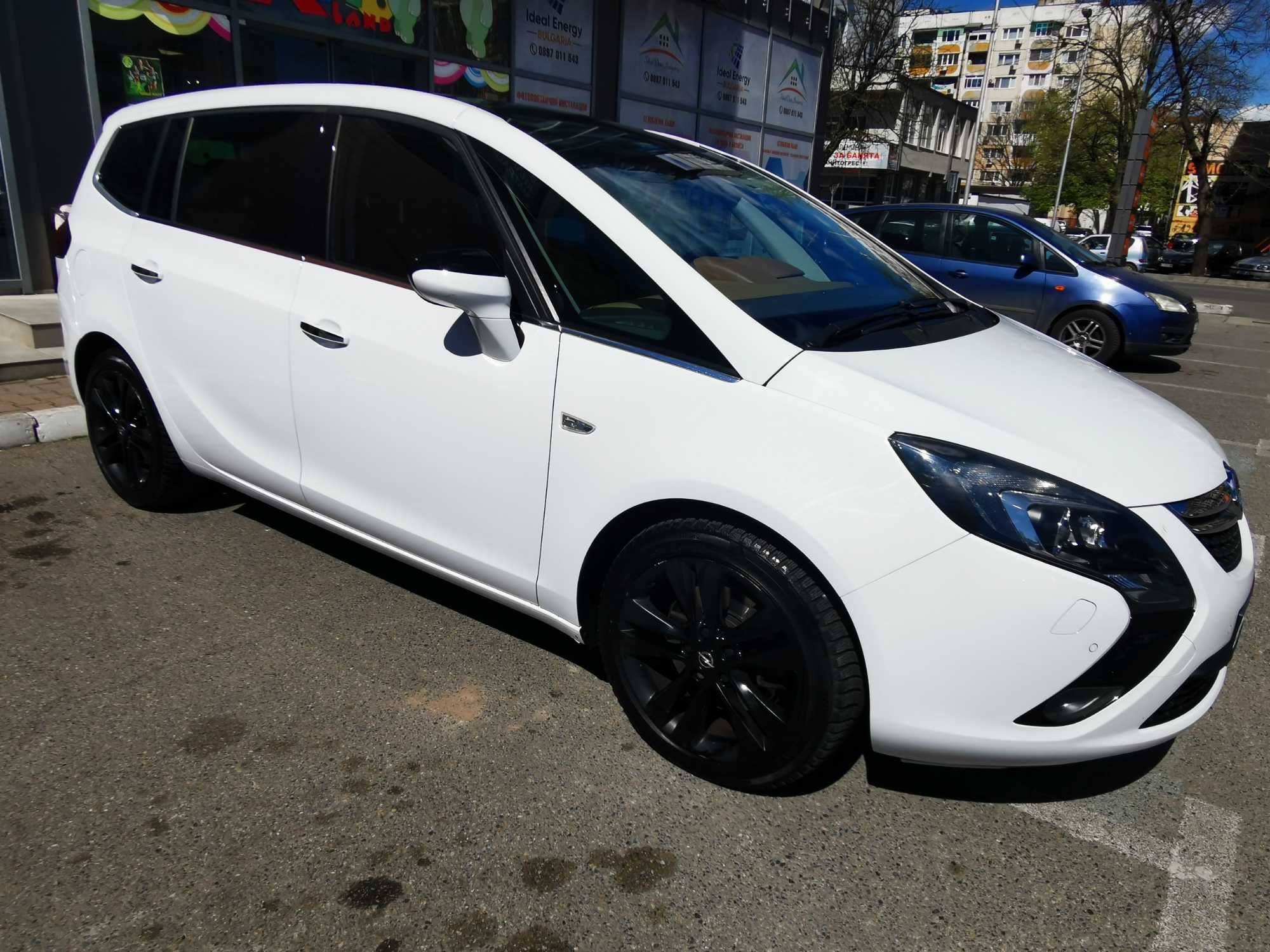 1.6 бензин, 170кс,автоматик 2013 Opel Zafira C 160,000км.