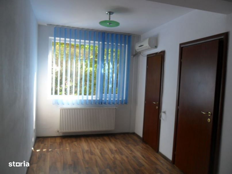 Piata Muncii ,vila 12 camere, S 370mp, birou