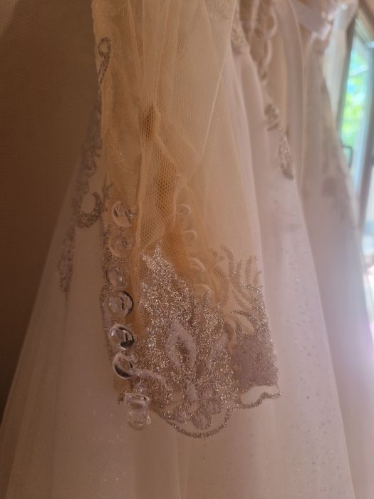 Vând rochie de mireasa noua