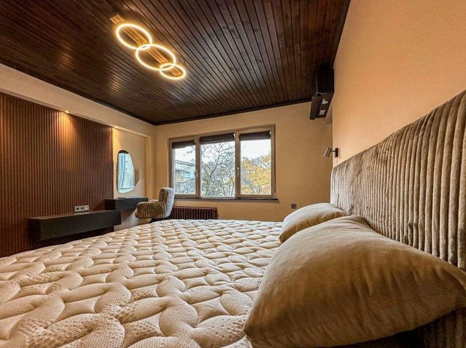 Дава се под наем Четиристаен апартамент в София, Изток - 100 кв.м за 1350 € - Снимка #4