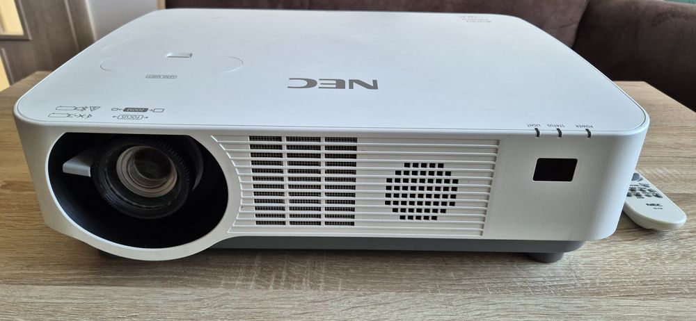 Videoproiector  NEC P502HL