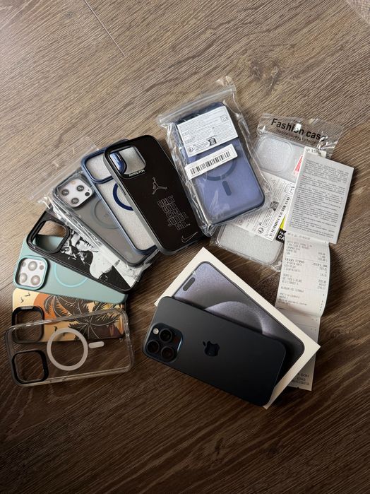 Продавам iPhone 15 pro max blue titanium