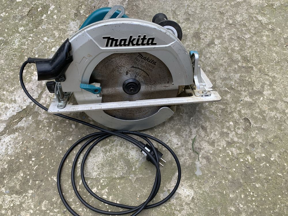 Bosch HS0600/230-240V/2100W/ръчен циркуляр