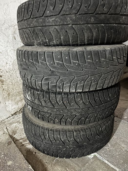 Продам шипованные зимние колеса
