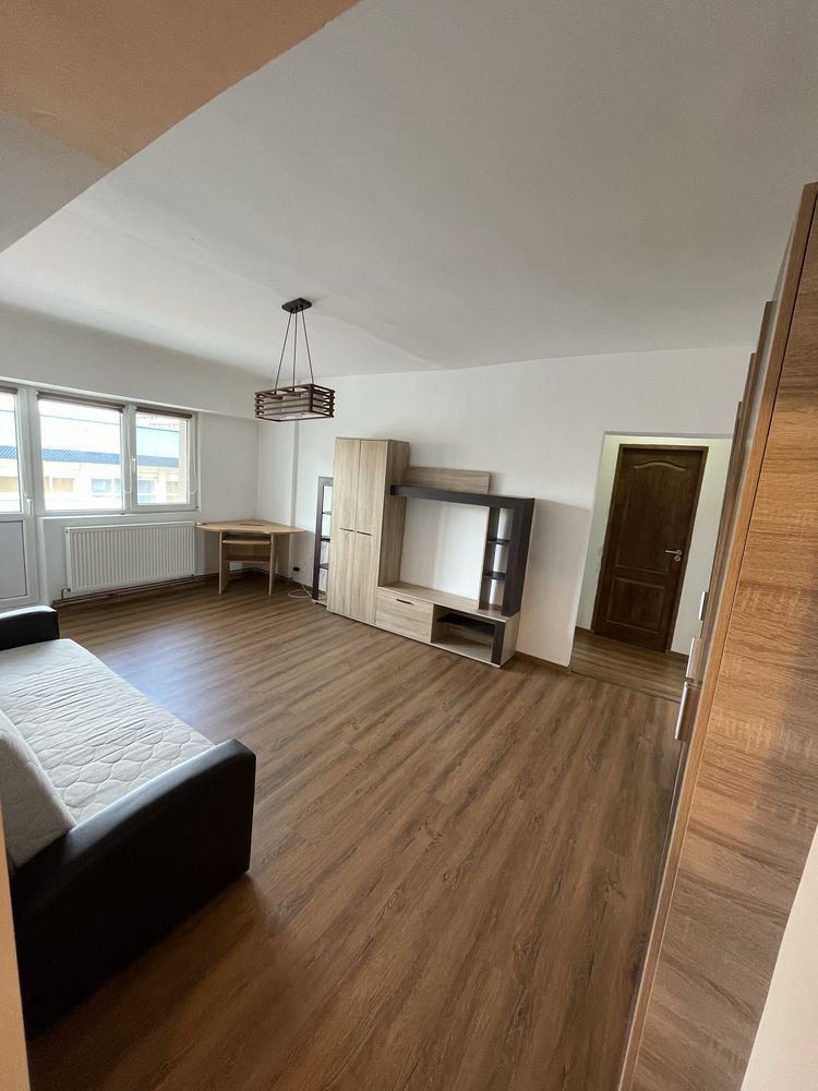 Inchiriez apartament cu 2 camere ultracentral!!!