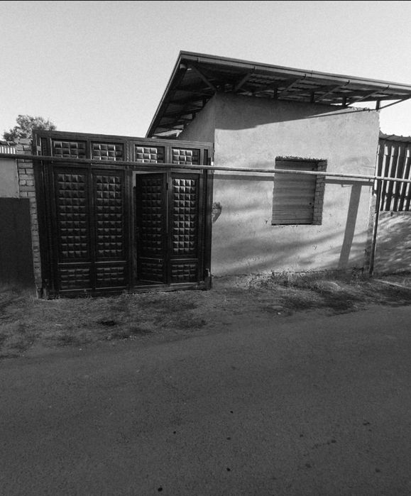 Продаю 1 соток 3 комнаты на Джаркурганский