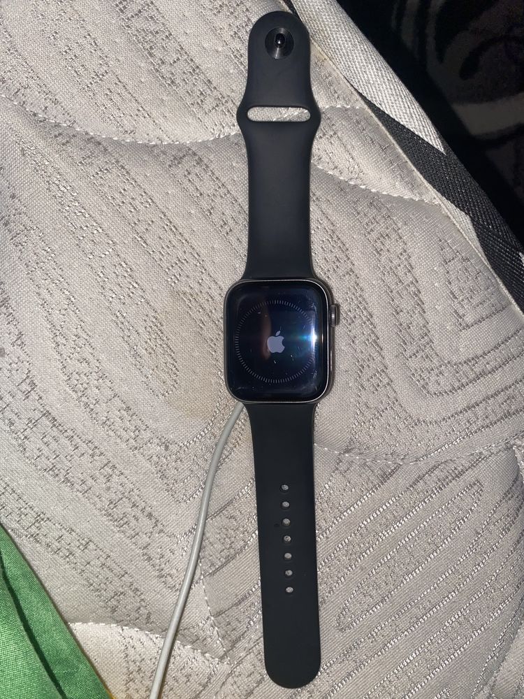 Apple watch 5series original ёмкость 94%