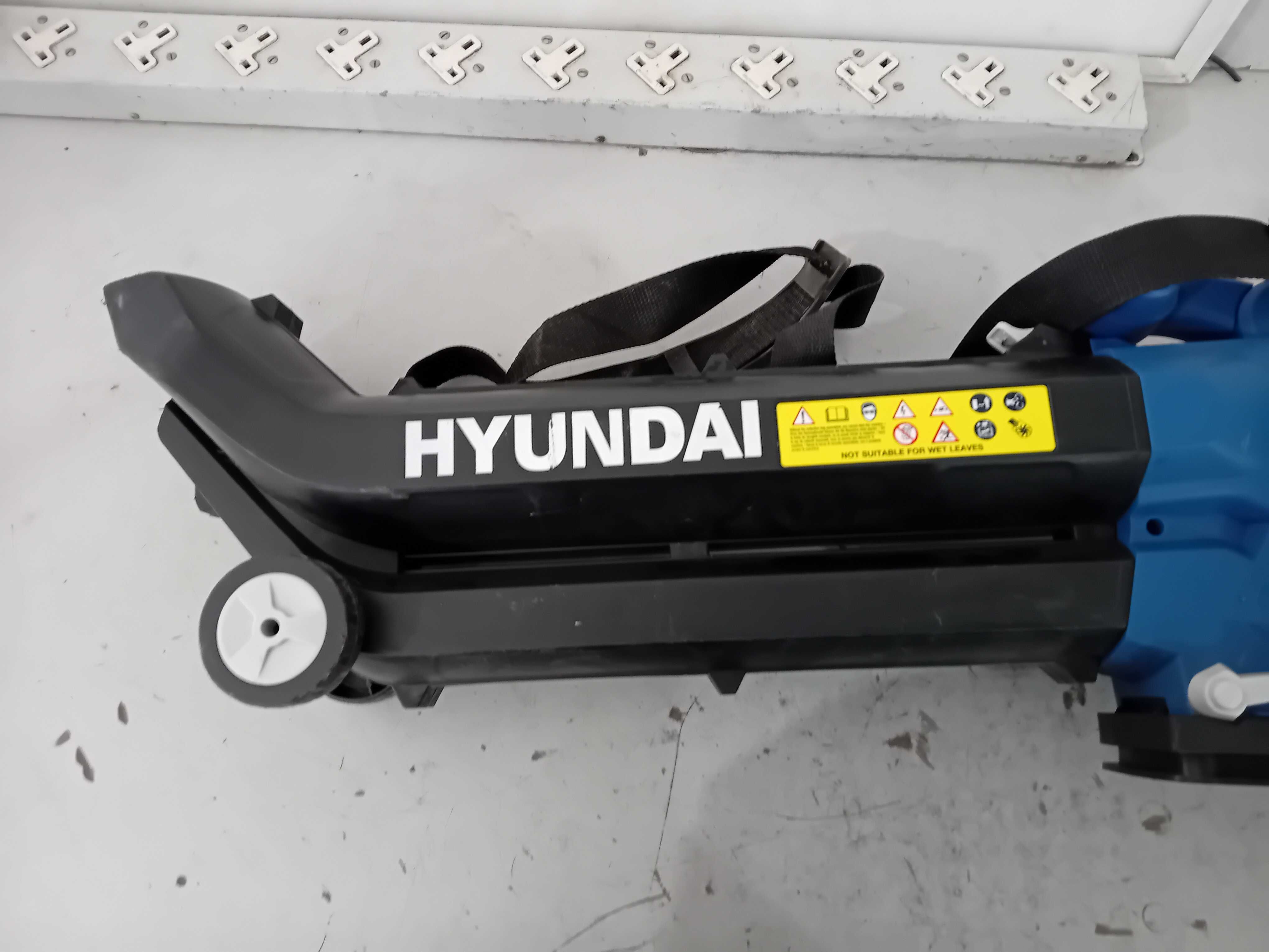 Духалка - Hyundai 3000 W