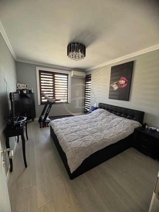 Продава се Многостаен апартамент в Пловдив, Остромила - 179 кв.м за 1649 €/кв.м - Снимка #7