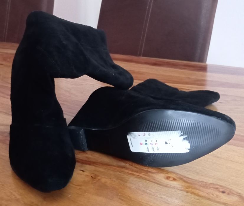 Велурени ,боти с платформа 36 номер,никога не са носени