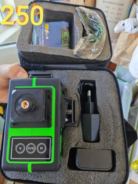 Nivela laser 3D+acumulator cu trepied
