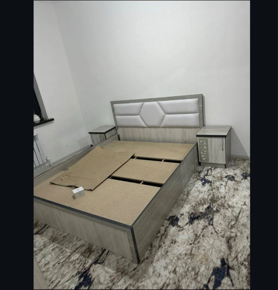 Диван с двумя тумбами и матрасами продается срочно