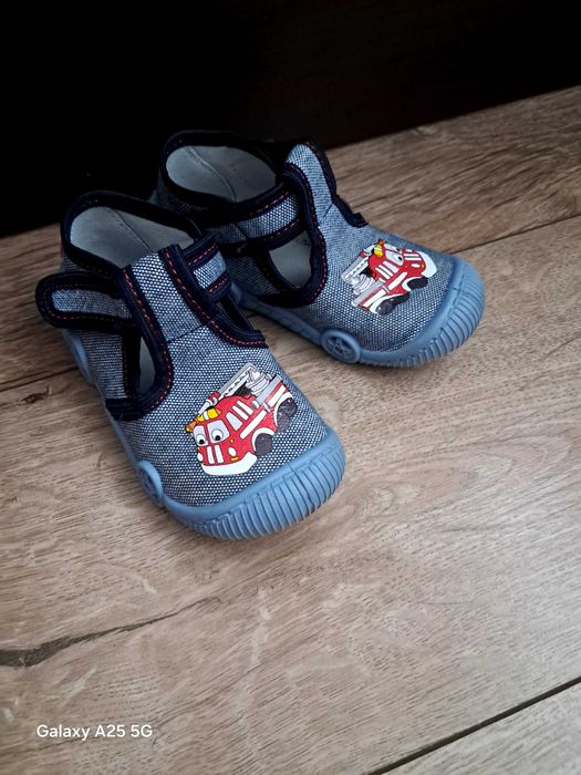 Детски пантофи Колев и Колев