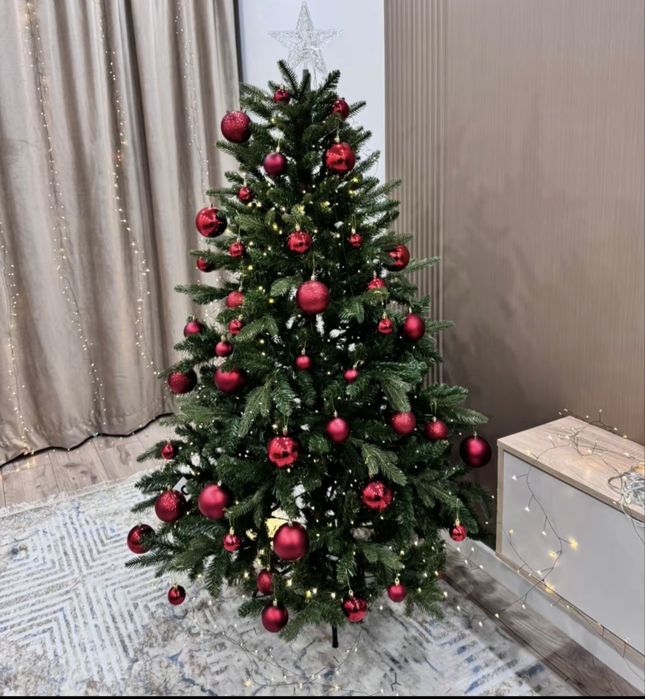 Создайте новогоднюю сказку с нашей ёлкой!