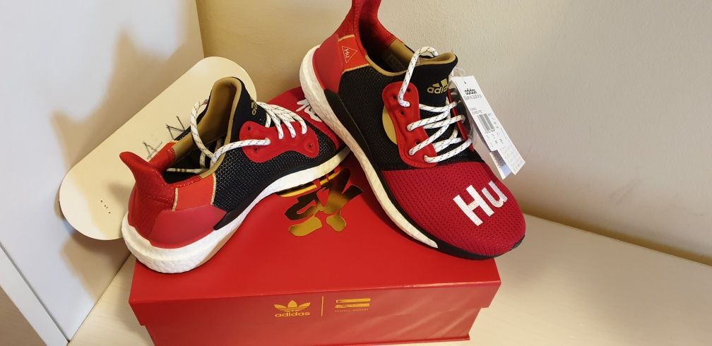 Adidas boost Pharrell Williams Solar Hu Glide CNY 39