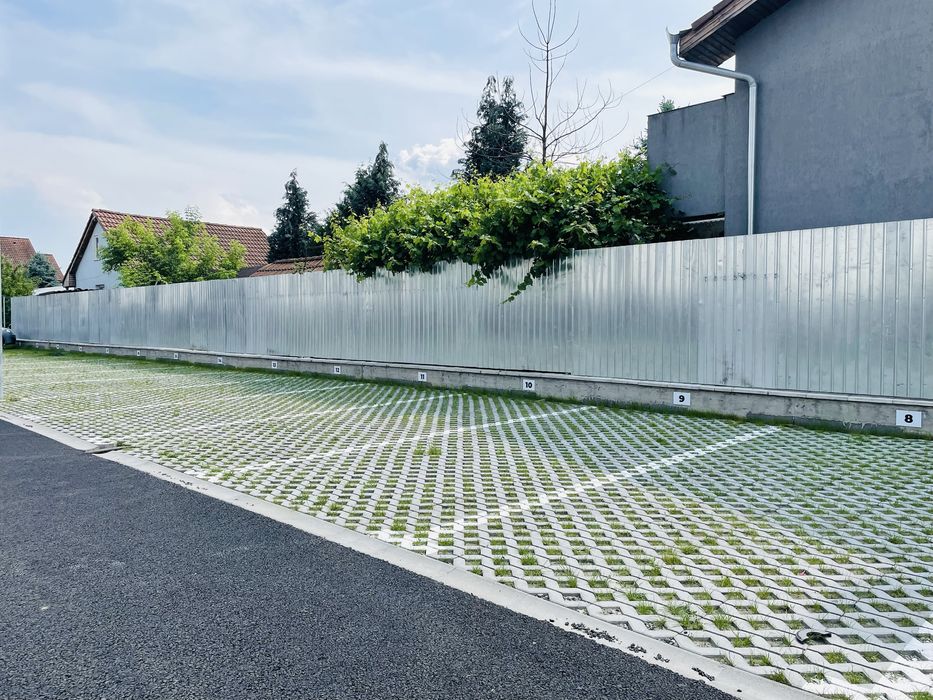 Inchiriez Apartament nou cu 2 camere mobilat si utilat cu parcare !