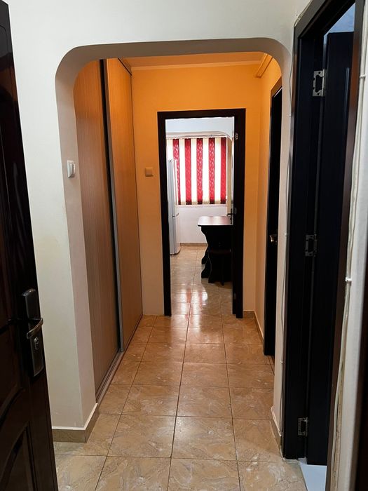 Închiriez Apartament cu 1 Cameră