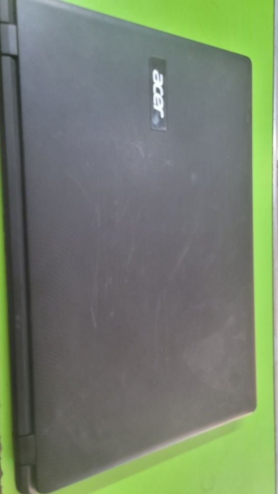 Acer noutbuk sotiladi