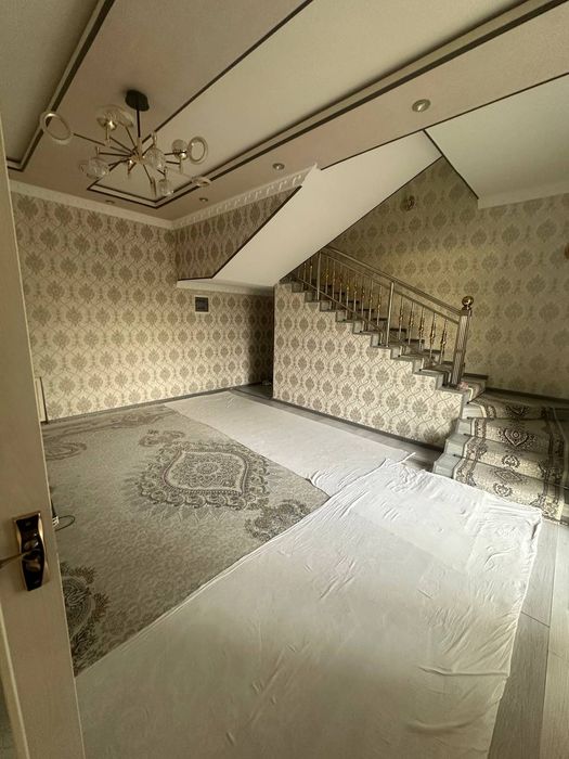 Эшонгузар, Бек Барака бозорини орка томонида 5,5 сотихли ховли